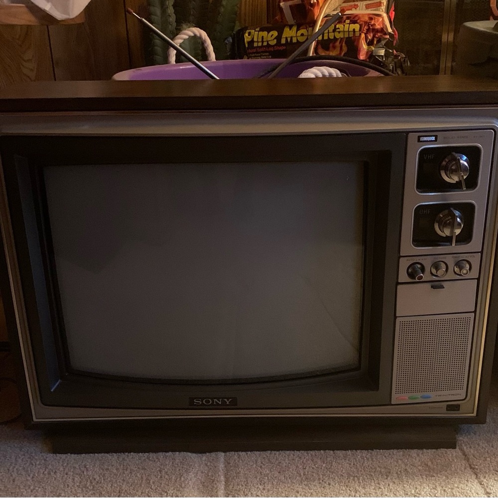 Antique Analog Sony Triniton Color T.V Receiver